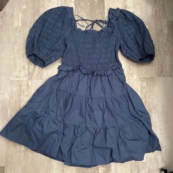 AUREUM Dresses & Skirts - AUREUM: Apricot Lane Blue Dress with Smocked Sleeves Size L